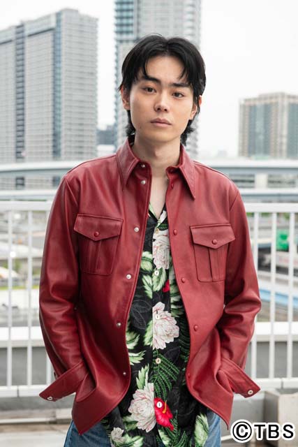 菅田将暉が「MIU404」に“素性の知れない男”で参戦！ 第4話には美村里江がゲスト出演