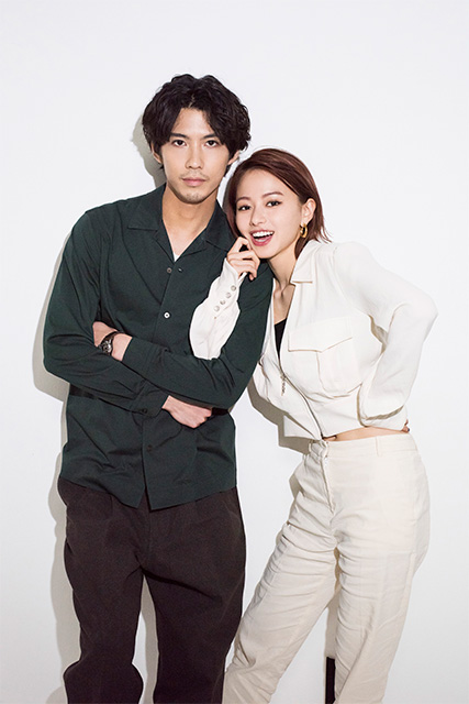 賀来賢人×山本舞香「死にたい夜にかぎって」インタビュー “男と女”の6年に及ぶ波乱の同棲生活に「私にしかできない役だ」