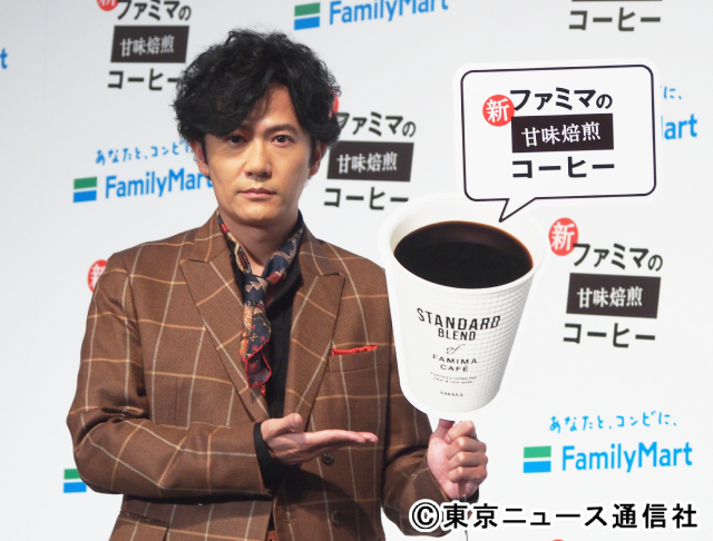 稲垣吾郎「今朝、焙煎したばかりの僕です」。ファミマのブレンドコーヒー新CMキャラクターに就任！