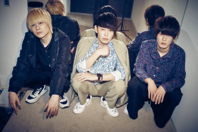 Non Stop Rabbit☆YouTuberとしても注目を集める3人組バンドがメジャーデビュー！