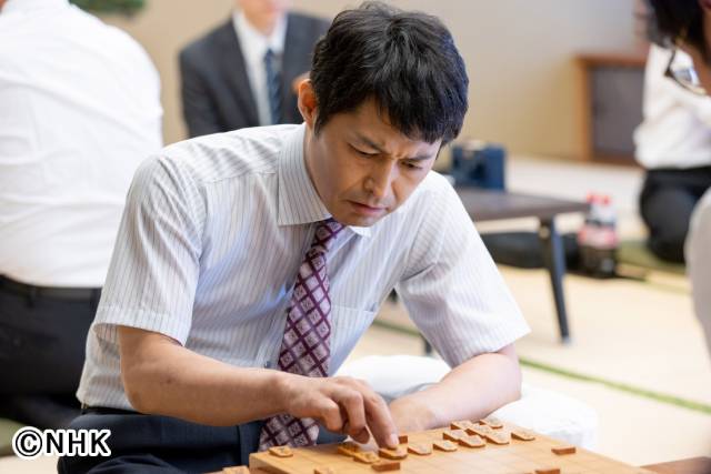 安田顕がうつ病と闘う棋士・先崎学を好演！ 表情をつくるために敢えて“しなかったこと”とは？