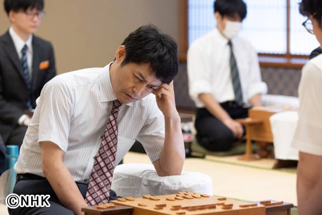 安田顕がうつ病と闘う棋士・先崎学を好演！ 表情をつくるために敢えて“しなかったこと”とは？