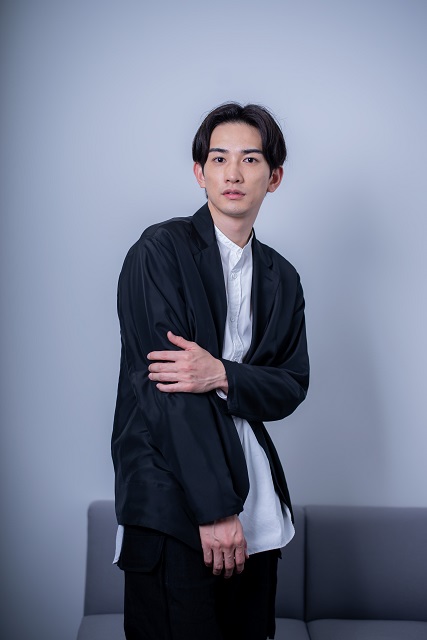 町田啓太、世界からの反響を実感し「希望を持てました」――連ドラ初主演でバーテンダー役「西荻窪 三ツ星洋酒堂」インタビュー