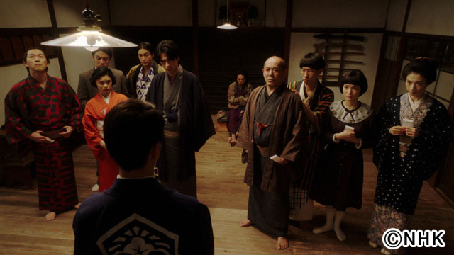 「おちょやん」で癖の強い店長を演じた西村和彦。セリフの掛け合いを面白くするコツとは？