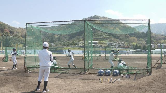 寮母さんと共に夢見る甲子園出場。大分・津久見高校野球部寮の日常を追う