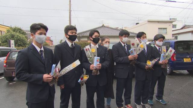 寮母さんと共に夢見る甲子園出場。大分・津久見高校野球部寮の日常を追う