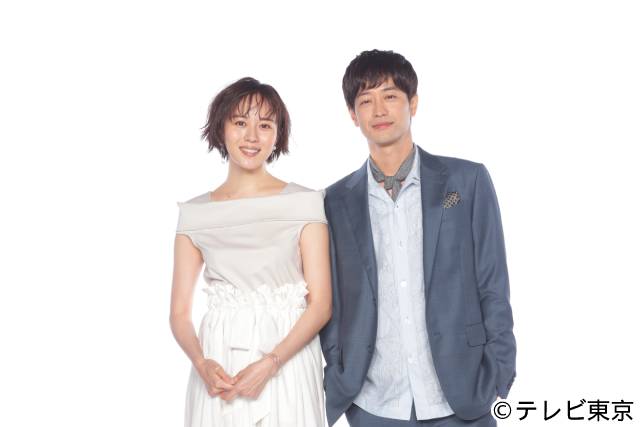 比嘉愛未＆竹財輝之助が語る「にぶんのいち夫婦」の注目ポイントは… “竹財さんのバックハグ”＆“見たことのない比嘉さん”