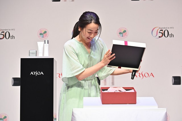 浅田真央が「アルソア ドリーム プロジェクト」スタートセレモニーに登場！「自給自足の生活をしたいです」