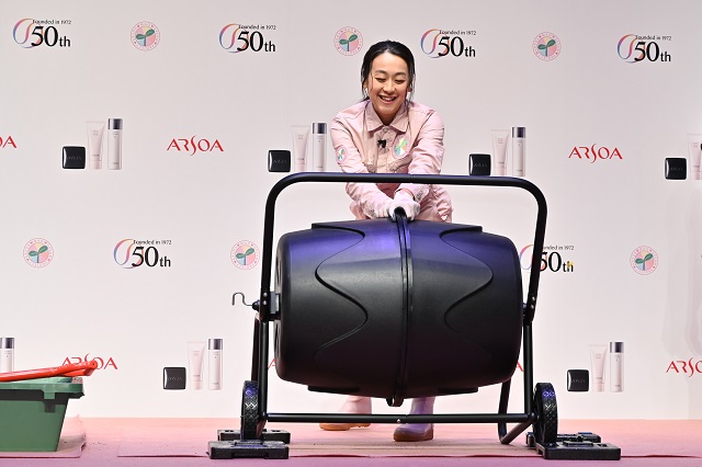 浅田真央が「アルソア ドリーム プロジェクト」スタートセレモニーに登場！「自給自足の生活をしたいです」