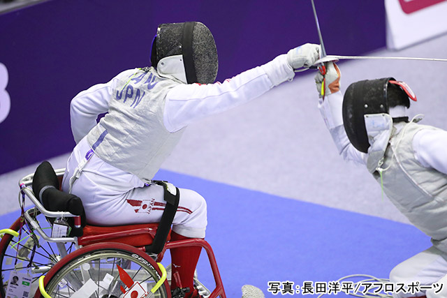 パラリンピック 車椅子フェンシング（加納慎太郎）写真：長田洋平/アフロスポーツ