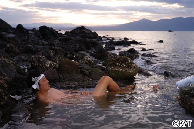 “温泉俳優”原田龍二、鹿児島の温泉を堪能！ テレビ初!? 指宿で温泉遺産を発見？