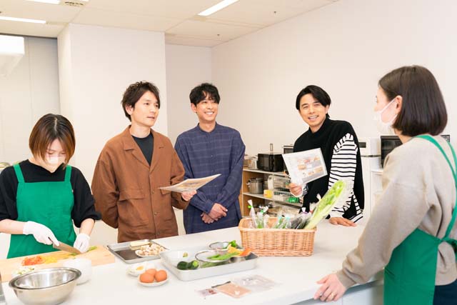 坂本昌行、長野博、井ノ原快彦がこだわりが詰まった「ドライカレー」を初監修！