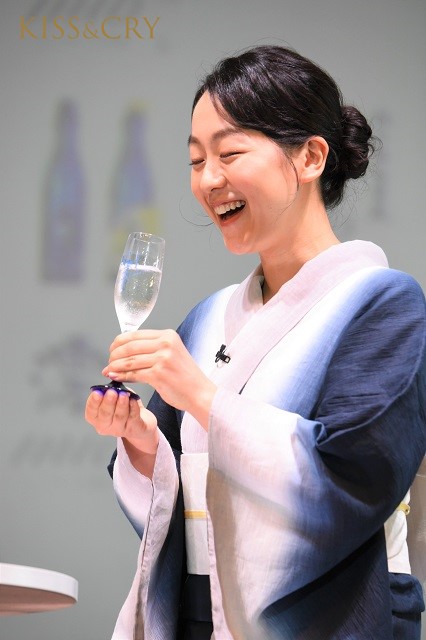 浅田真央がスパークリング清酒「澪」のイベントに登場！「日々挑戦して、自分自身が進化していけるように」