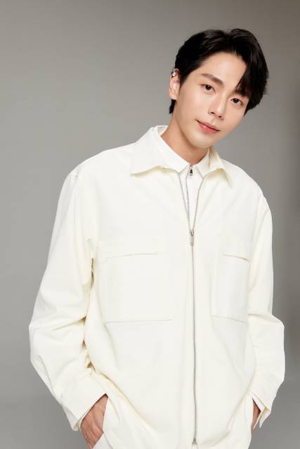 タイ人気俳優・Mew Suppasit、Up Poompatの来日ファンミーティングが続々開催決定！　