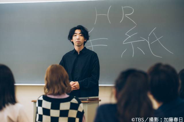 柄本時生、初めての現場は14歳で経験「何も知らなくて現場をウロウロしていました（笑）」――「差出人は、誰ですか？」インタビュー