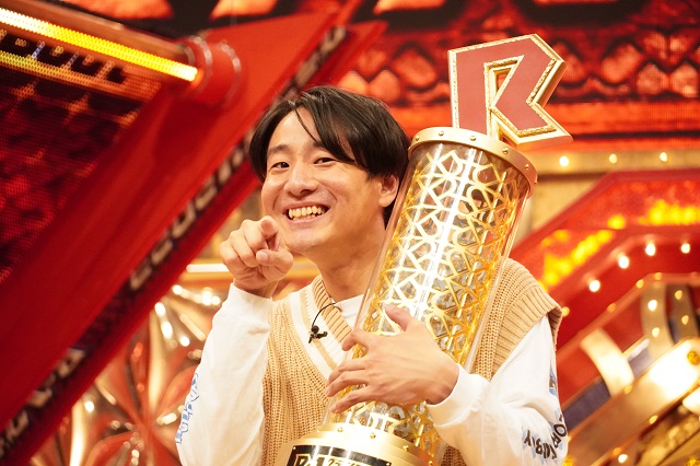 田津原理音が「R-1グランプリ」優勝！ 21代目王者の素顔は「銀河一、平場が弱い」【優勝会見リポート】