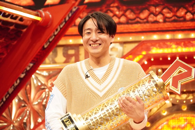 田津原理音が「R-1グランプリ」優勝！ 21代目王者の素顔は「銀河一、平場が弱い」【優勝会見リポート】