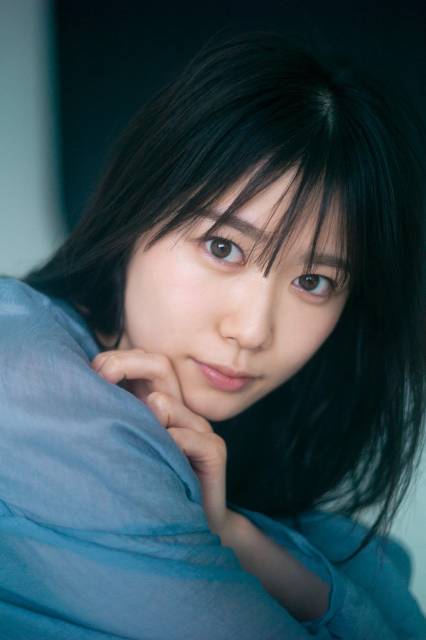 日向坂46・丹生明里が「blt graph.」の表紙に登場！ 新センターが見せる優しさの中に宿る強さ