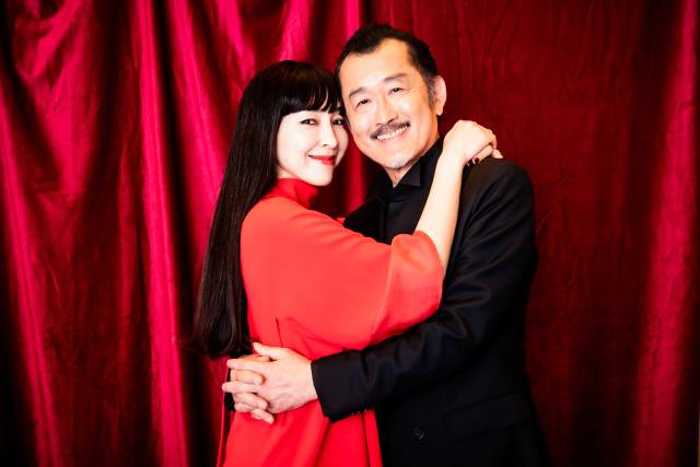 「unknown」で話題の“チャーミングすぎる吸血鬼夫婦”、麻生久美子＆吉田鋼太郎がその魅力を語る！ さらに、高畑充希＆田中圭への思いも明らかに