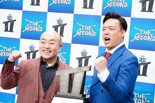 「漫才やろうな」「漫才やりましょう」。結成19年の漫才師・ギャロップが「THE SECOND」初代王者に！【優勝会見リポート】