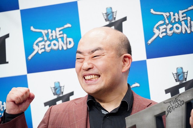 「漫才やろうな」「漫才やりましょう」。結成19年の漫才師・ギャロップが「THE SECOND」初代王者に！【優勝会見リポート】