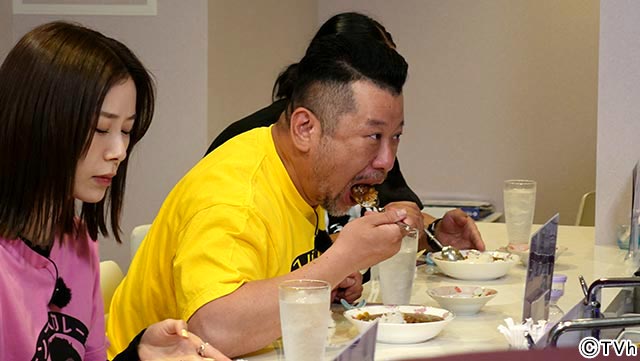 ケンドーコバヤシ＆朝日奈央／ケンコバカレー部 極上レトルトプロジェクト