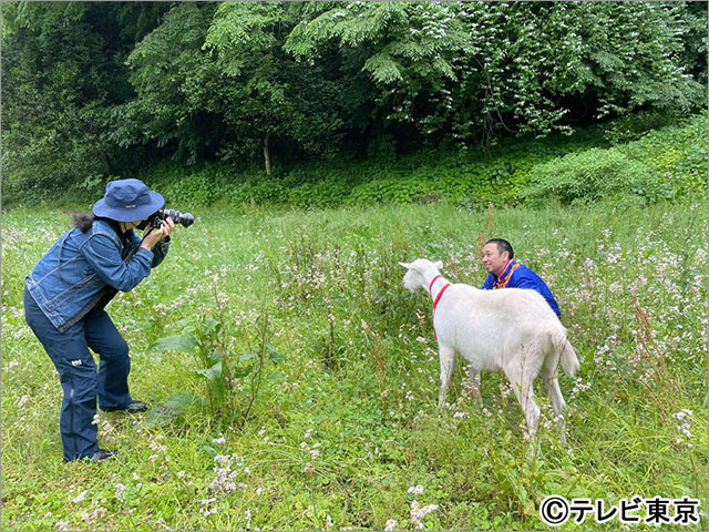 なにわ男子・道枝駿佑、仲良しの板垣李光人と「ヤギと大悟」で雑草モグモグ旅！ 激カワ赤ちゃんヤギと温泉に癒やされる