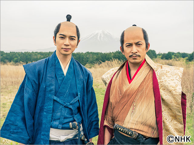 「どうする家康」松本潤＆岡田准一、富士山を望み充実の静岡ロケ！ 今後は本能寺の変に向かって家康が“第3形態”へ