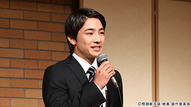 菅田愛貴＆下尾みう、幽霊ドッキリで涙声。「怪談新耳袋 暗黒」キャストが記者会見で恐怖体験を告白