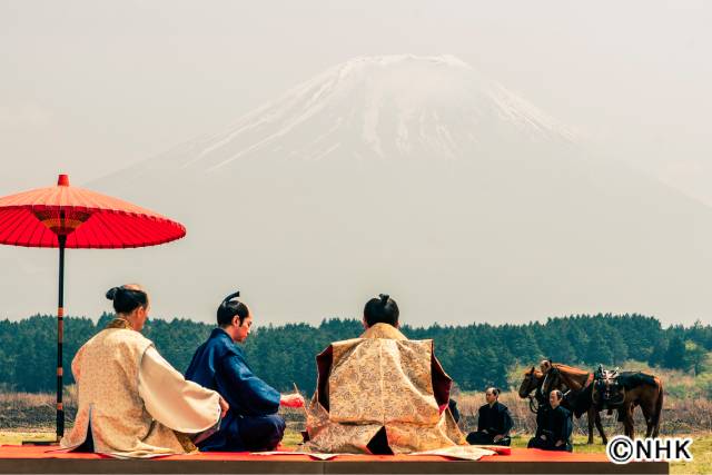 明智光秀役の酒向芳。松本潤が演じる家康を見て「松本さんはふてぶてしい時にはこういうふうになるんだと。優しいけれど、嫌な目をしていました」