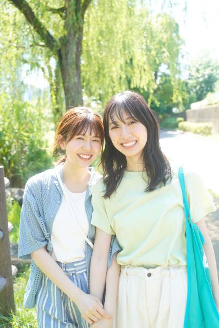 日向坂46・金村美玖と松田好花が見せるまぶしさ。「B.L.T.」で初ペアグラビア＆初表紙！