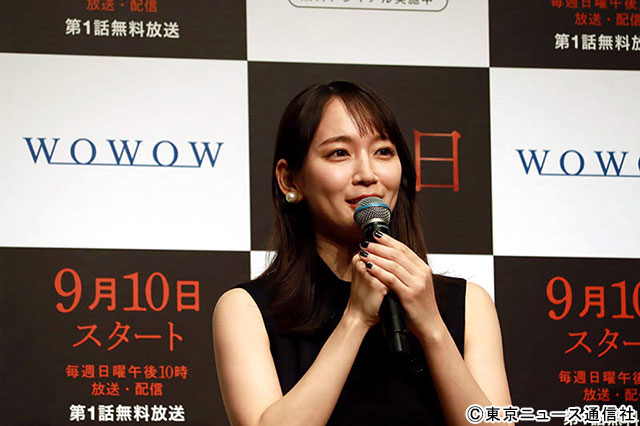 北川景子の誕生日をサプライズで祝福！「落日」完成披露試写会に原作・湊かなえが登場