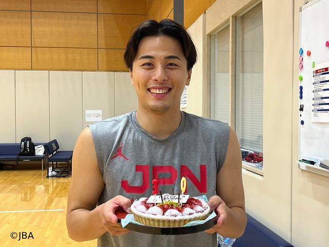 バスケ男子日本代表“AKATSUKI JAPAN”が練習を公開！ メンバーが富樫勇樹のバースデーも祝福