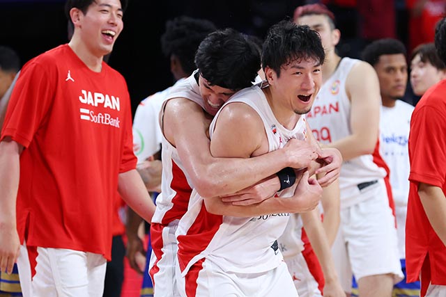 渡邊雄太、比江島慎ほか（2023バスケ男子日本代表）2023 FIBAバスケ W杯順位決定戦　写真：YUTAKA/アフロスポーツ