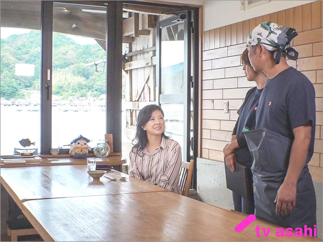 薬師丸ひろ子が「食彩の王国」放送1000回記念SPで京都・伊根へ。アオリイカ釣りに挑戦