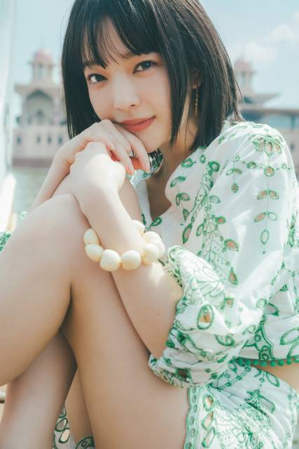 モデル・女優の田中芽衣、芸能生活10年目突入を目前に1st写真集を発売！