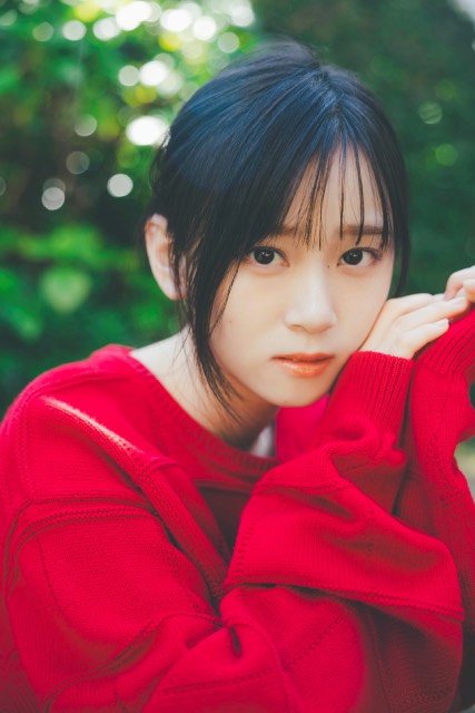 櫻坂46・山下瞳月が「blt graph.」で自身初の雑誌ソロ表紙を飾る！