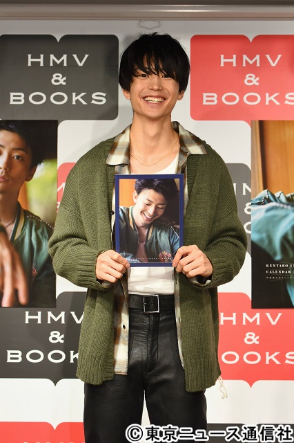 伊藤健太郎がカレンダー発売イベントに登場！「『クールだけじゃない』というのを出していきたい」