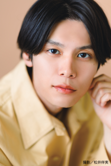 亀梨和也、萩原利久が表紙を飾る「スカパー！TVガイド」の2誌が本日発売！