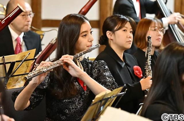 新木優子「瑠李は、かなり情熱的で狙った獲物は逃さないタイプ」――「さよならマエストロ～父と私のアパッシオナート～」インタビュー