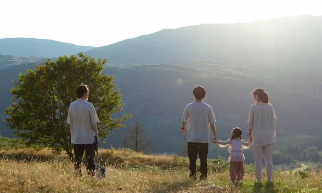 【映画「コットンテール」SPインタビュー】高梨臨がイギリスの地で見た絶景、その中で感じた“家族の絆と温かさ”とは