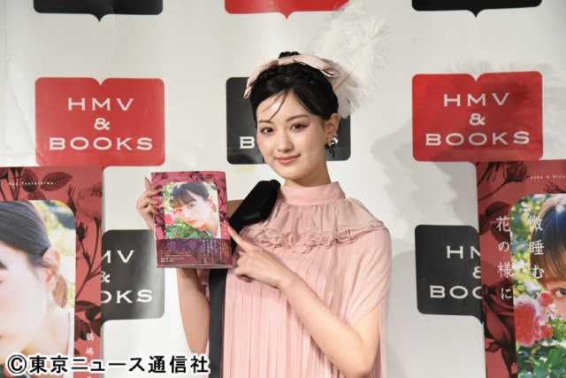 鶴嶋乃愛が1stフォトエッセーを発売！「いつかは小説にも挑戦してみたい」