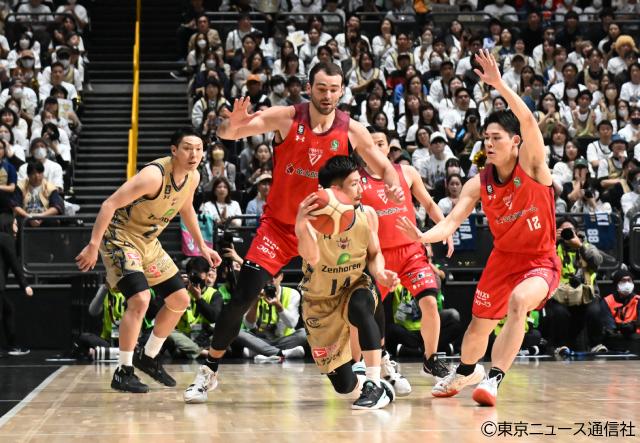 富樫勇樹を擁する千葉ジェッツが連覇で5回目の優勝！ 天皇杯決勝「琉球×千葉J」をリポート