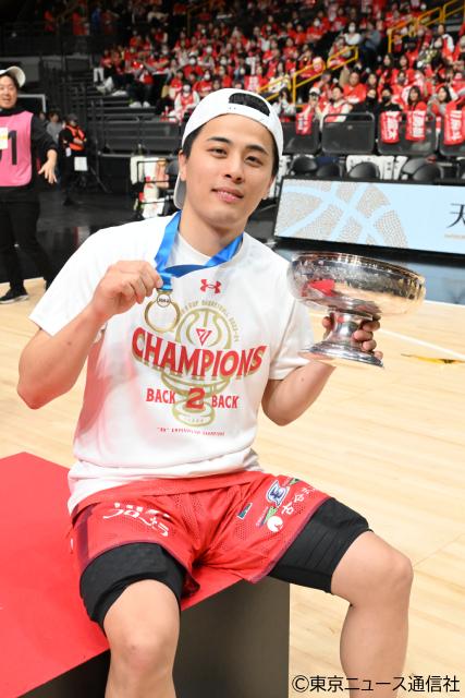 富樫勇樹を擁する千葉ジェッツが連覇で5回目の優勝！ 天皇杯決勝「琉球×千葉J」をリポート