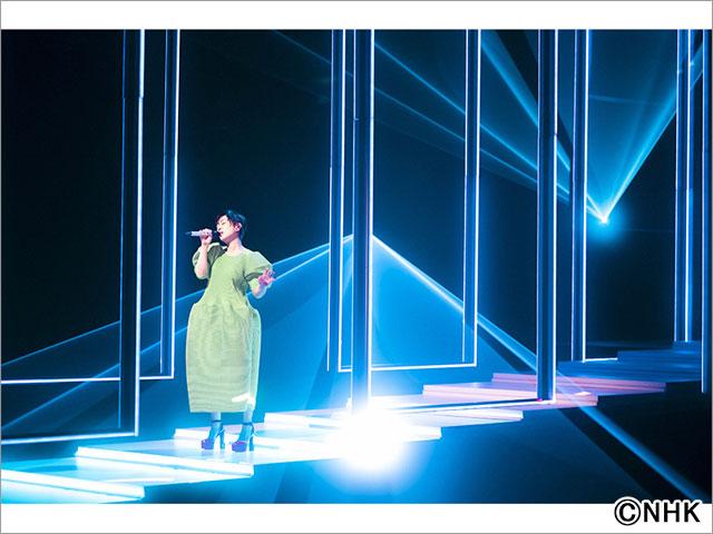 宇多田ヒカルが視聴者の質問に解答！「NHK MUSIC SPECIAL」で大ヒット曲＆新曲を披露