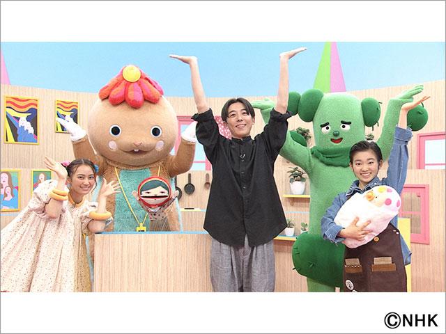 高橋一生が「ウェルカム！よきまるハウス」に登場。「岸辺露伴は動かない」にちなんだゲーム対決も