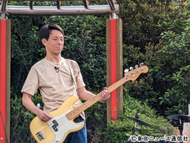 “大宮セブン”発のバンド・アイボリーズのゲリラライブをリポート！ 点数をつけるとしたら「ガチで890点」!?