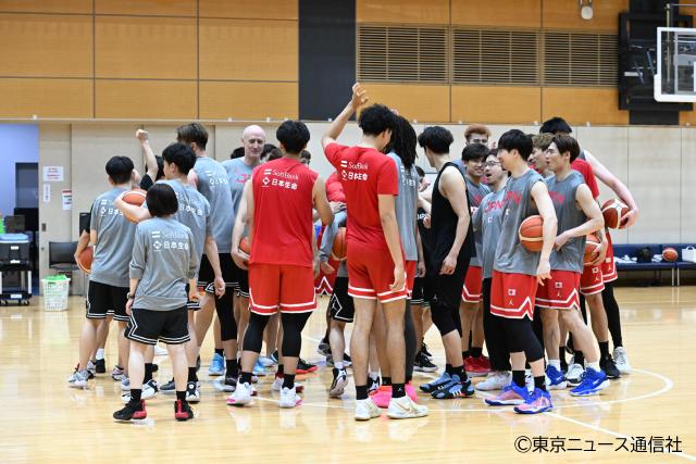 バスケ男子日本代表・強化試合直前合宿フォトリポート。パリ五輪「最終メンバー12人」へのサバイバルがスタート!