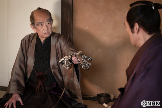 「べらぼう」“白眉毛”こと松平武元を演じた石坂浩二が眉毛の秘話を明かす!!