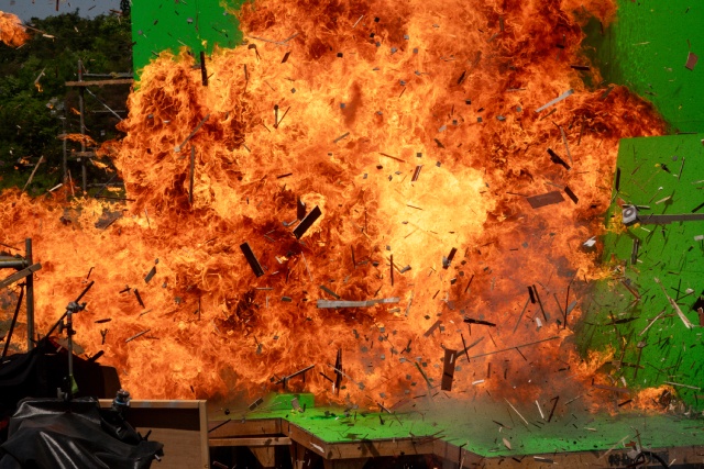 「新幹線大爆破」あの爆破シーンはこうして作られた! 特撮メーキング画像解禁